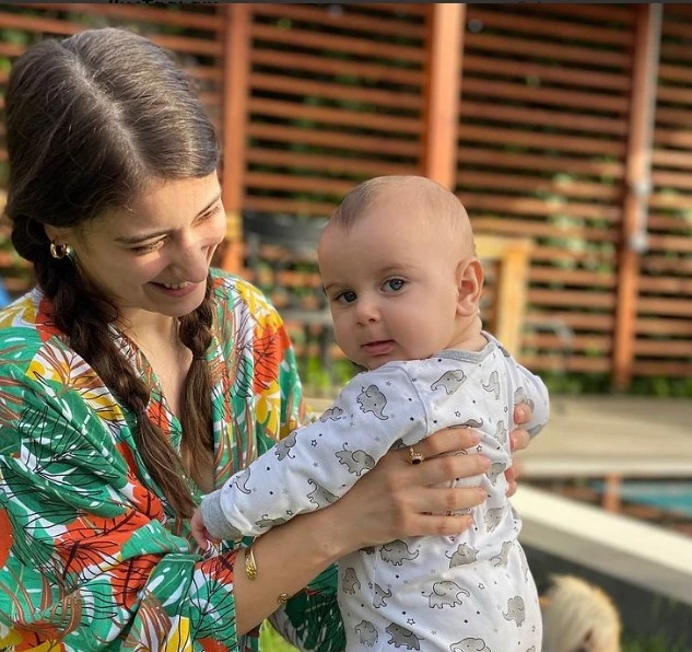 Ali Atay paylaştı, takipçileri 'Fiko'ya kardeş geliyor' dedi! Hazal Kaya hamile mi?